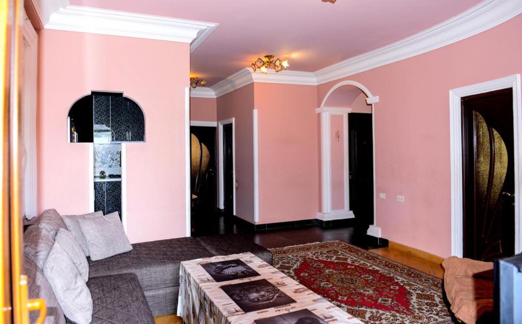 Angel Apartments เยเรวาน ภายนอก รูปภาพ
